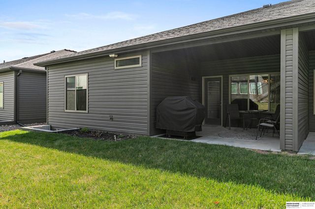 320 Deep Water Drive, Lincoln, NE 68527