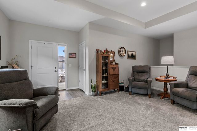 320 Deep Water Drive, Lincoln, NE 68527