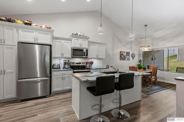 320 Deep Water Drive, Lincoln, NE 68527