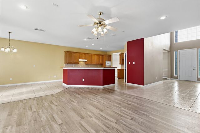 3325 Wilshire Avenue, Grapevine, TX 76051