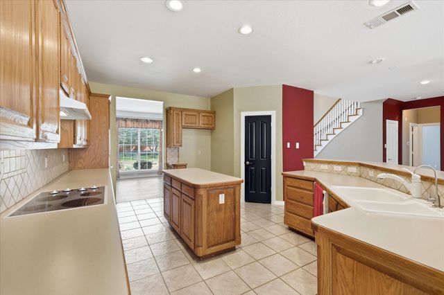 3325 Wilshire Avenue, Grapevine, TX 76051