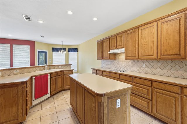 3325 Wilshire Avenue, Grapevine, TX 76051