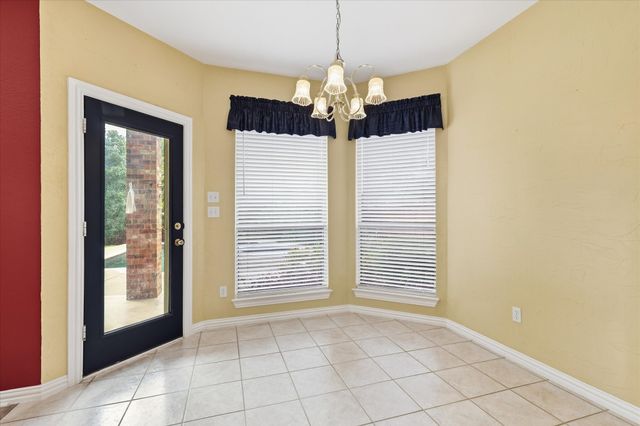 3325 Wilshire Avenue, Grapevine, TX 76051
