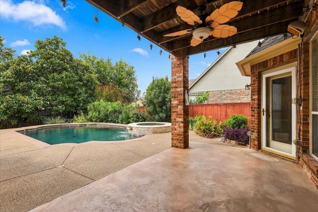 3325 Wilshire Avenue, Grapevine, TX 76051