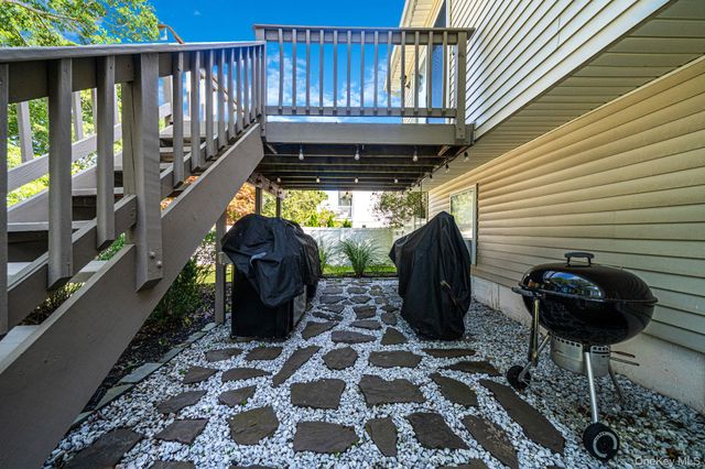 20 Nicole Lane, Coram, NY 11727