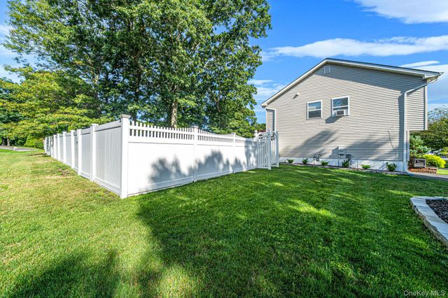 20 Nicole Lane, Coram, NY 11727