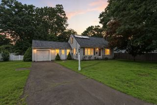 17 Wilstar Circle, Enfield, CT 06082