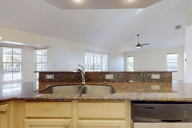 967 SE Browning Avenue, Port St Lucie, FL 34983