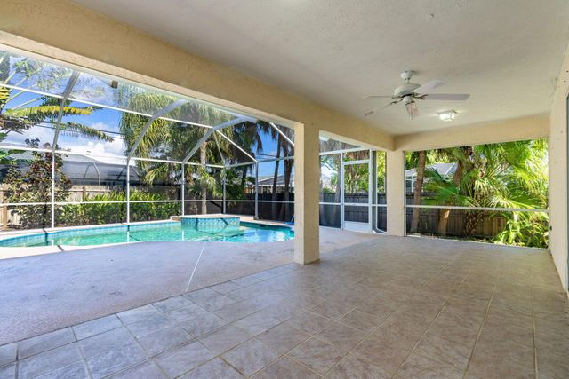 967 SE Browning Avenue, Port St Lucie, FL 34983