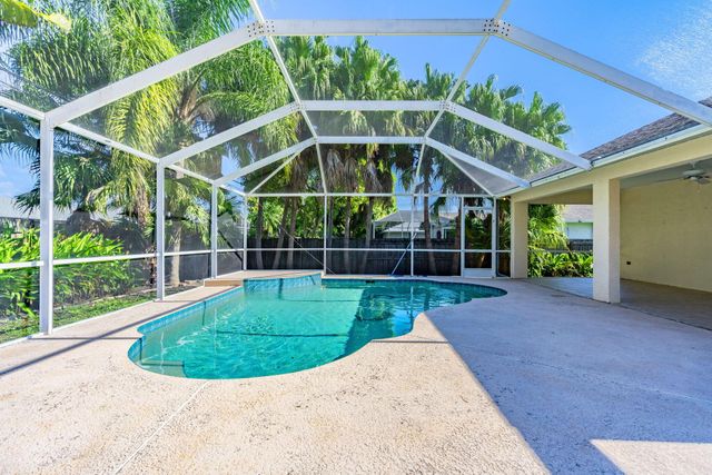 967 SE Browning Avenue, Port St Lucie, FL 34983