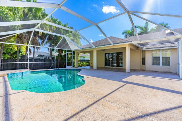 967 SE Browning Avenue, Port St Lucie, FL 34983