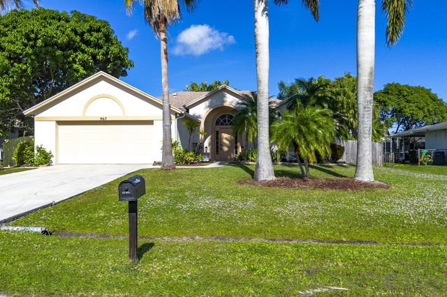 967 SE Browning Avenue, Port St Lucie, FL 34983