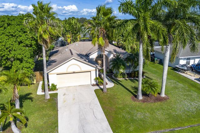 967 SE Browning Avenue, Port St Lucie, FL 34983