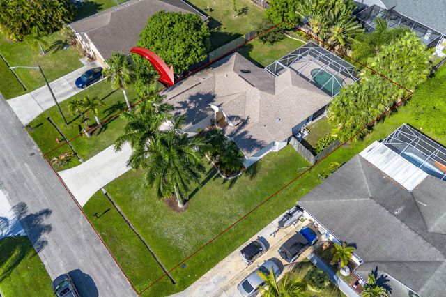 967 SE Browning Avenue, Port St Lucie, FL 34983