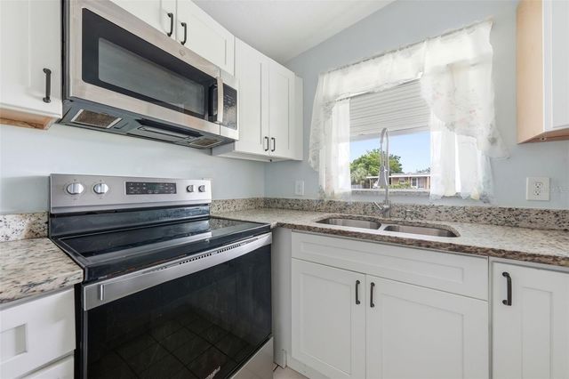1311 HILLCREST DRIVE, Daytona Beach, FL 32114