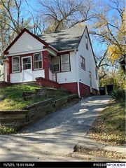 3926 N 39th Street, Omaha, NE 68111