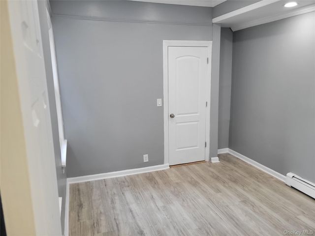 871 Throgsneck Expressway Expressway 1st floor, Bronx, NY 10465