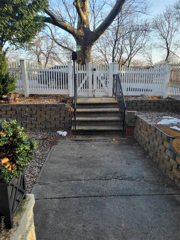 871 Throgsneck Expressway Expressway 1st floor, Bronx, NY 10465