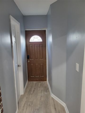 871 Throgsneck Expressway Expressway 1st floor, Bronx, NY 10465