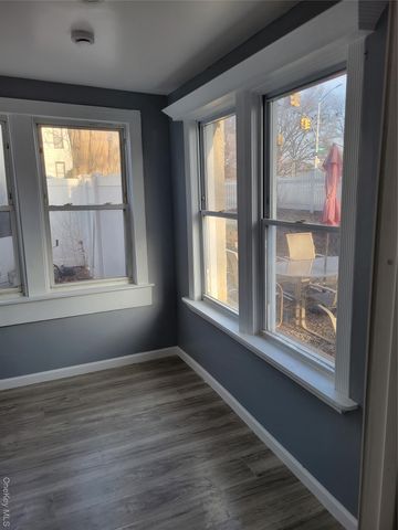 871 Throgsneck Expressway Expressway 1st floor, Bronx, NY 10465