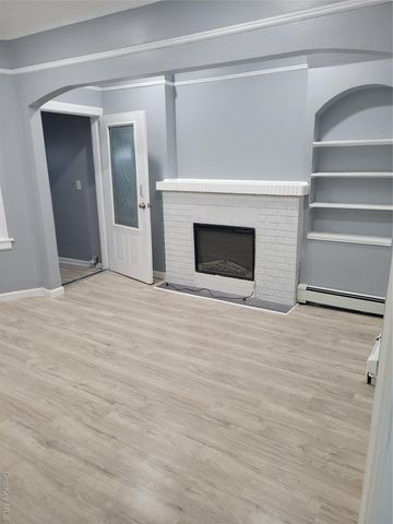 871 Throgsneck Expressway Expressway 1st floor, Bronx, NY 10465