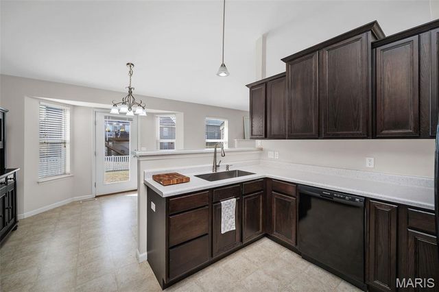 757 Lost Canyon Boulevard, Wentzville, MO 63385