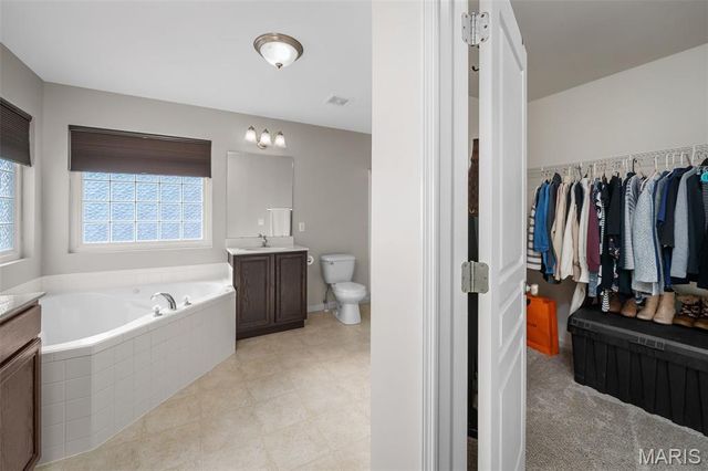 757 Lost Canyon Boulevard, Wentzville, MO 63385