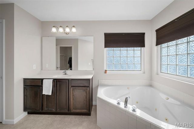 757 Lost Canyon Boulevard, Wentzville, MO 63385