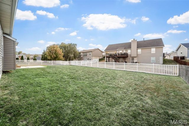 757 Lost Canyon Boulevard, Wentzville, MO 63385