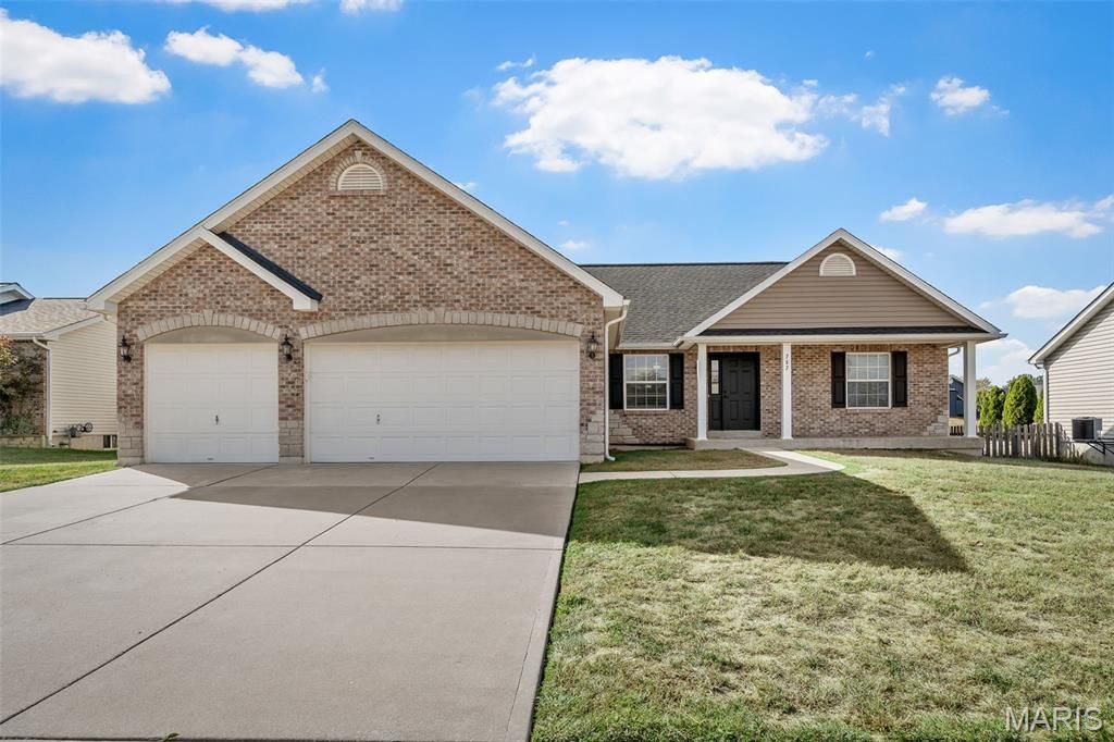 757 Lost Canyon Boulevard, Wentzville, MO 63385