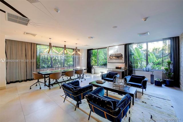 121 NE 34th St 1111, Miami, FL 33137