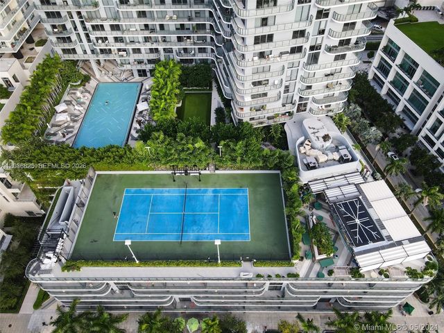121 NE 34th St 1111, Miami, FL 33137