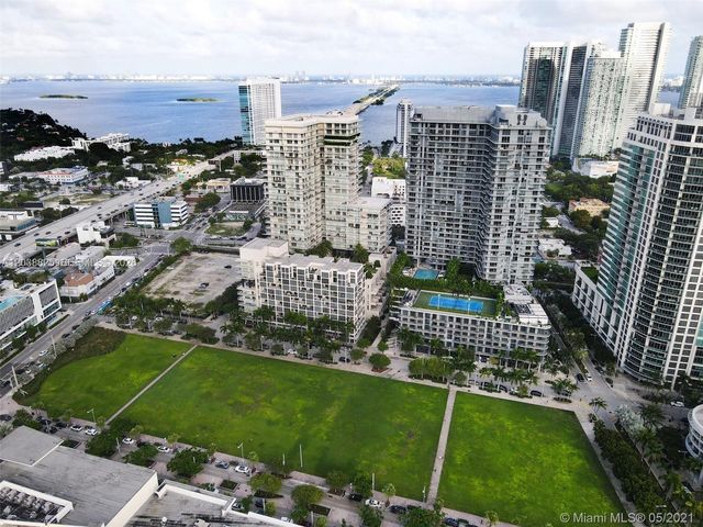 121 NE 34th St 1111, Miami, FL 33137