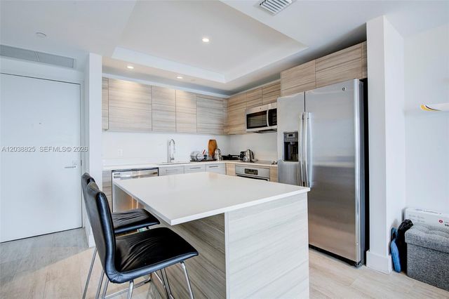 121 NE 34th St 1111, Miami, FL 33137