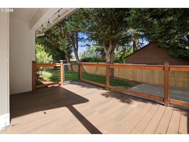 141 Nw CODY Ct, Hillsboro, OR 97124