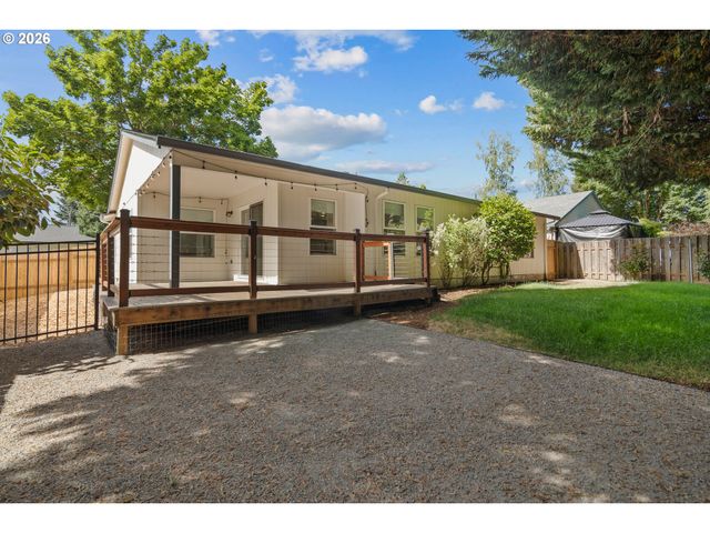 141 Nw CODY Ct, Hillsboro, OR 97124