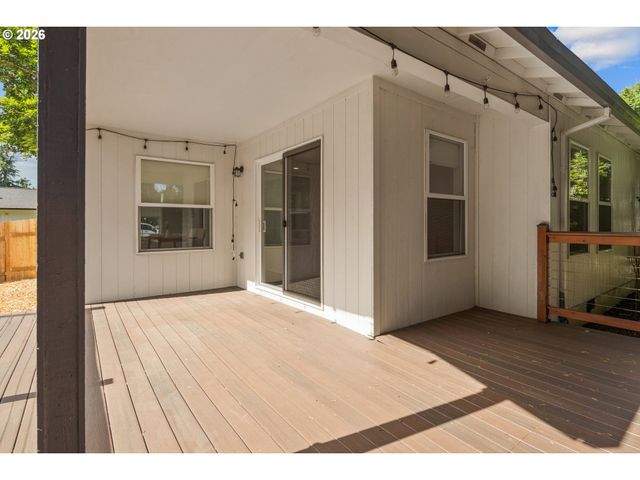 141 Nw CODY Ct, Hillsboro, OR 97124