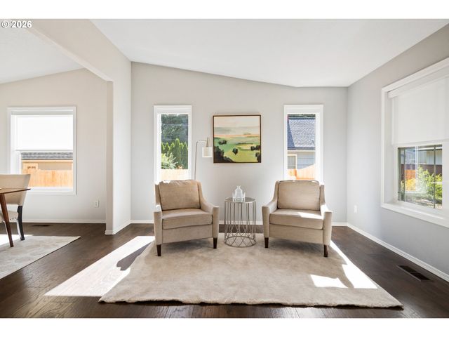 141 Nw CODY Ct, Hillsboro, OR 97124