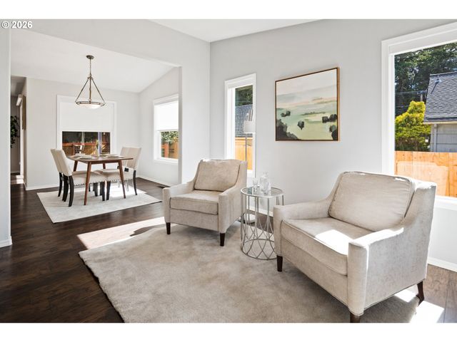 141 Nw CODY Ct, Hillsboro, OR 97124