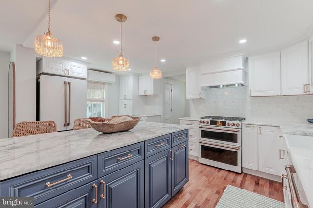 909 CORGIE ST, Cape May, NJ 08204