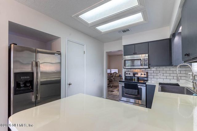 8332 NEWGATE Circle W, Jacksonville, FL 32244
