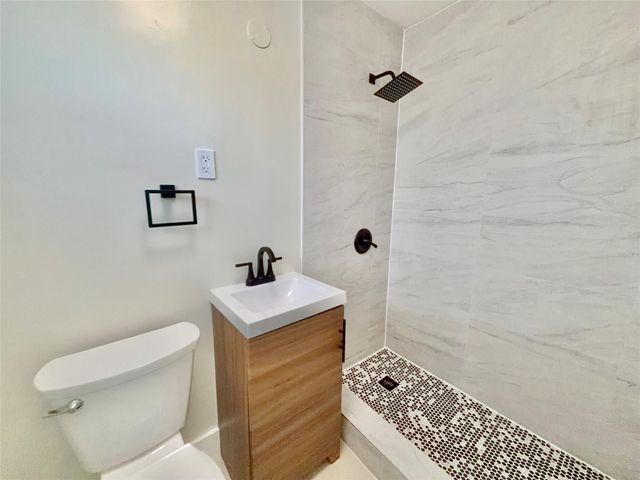 924 NE 17th Terrace 10, Fort Lauderdale, FL 33304