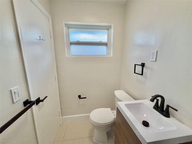 924 NE 17th Terrace 10, Fort Lauderdale, FL 33304