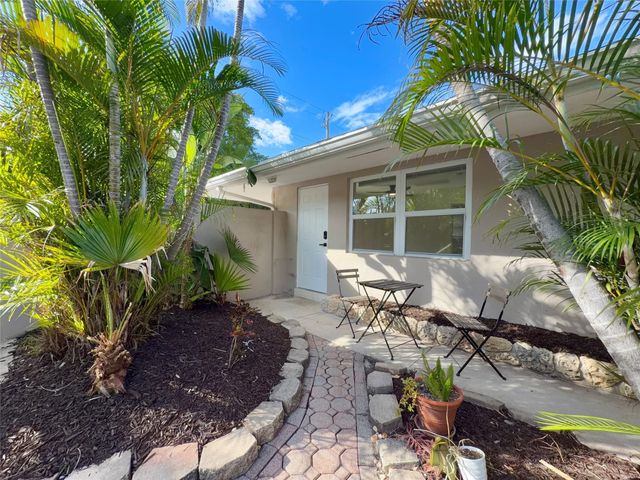 924 NE 17th Terrace 10, Fort Lauderdale, FL 33304