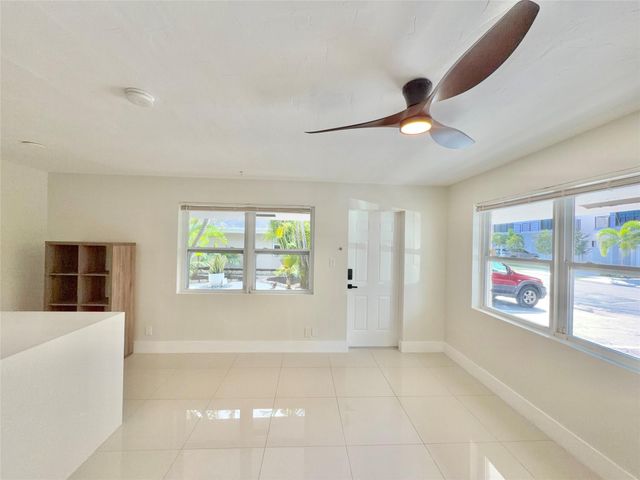 924 NE 17th Terrace 10, Fort Lauderdale, FL 33304