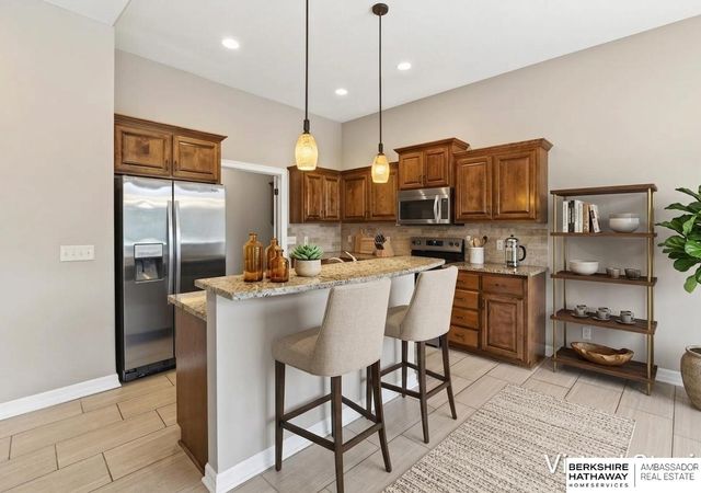 10615 Hillcrest Drive, La Vista, NE 68128