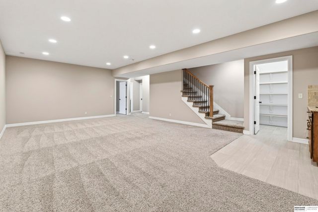 10615 Hillcrest Drive, La Vista, NE 68128