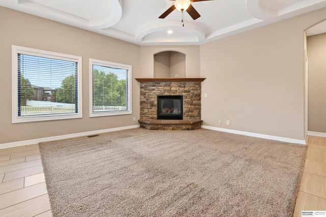 10615 Hillcrest Drive, La Vista, NE 68128