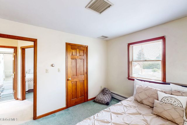 1141 Vinewood Avenue, Rotterdam, NY 12306