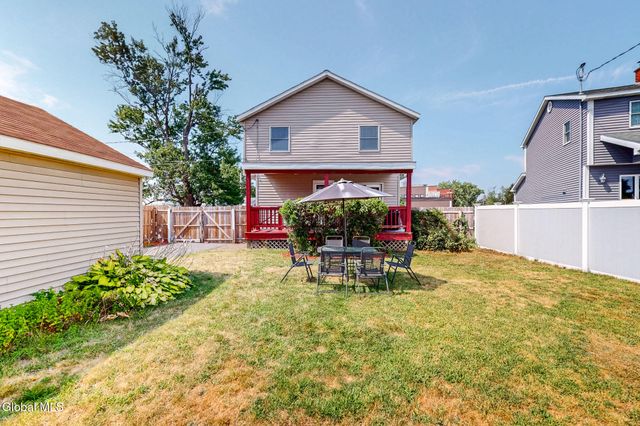 1141 Vinewood Avenue, Rotterdam, NY 12306